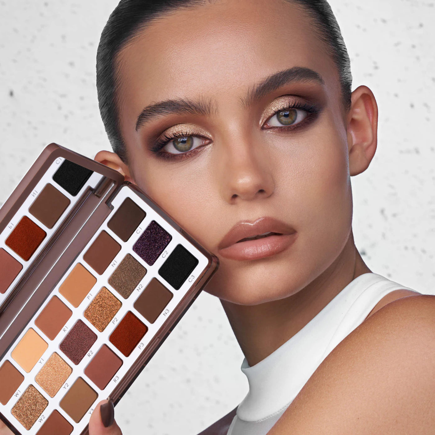 EYE SCULPT TEXTURE & TONE EYESHADOW PALETTE