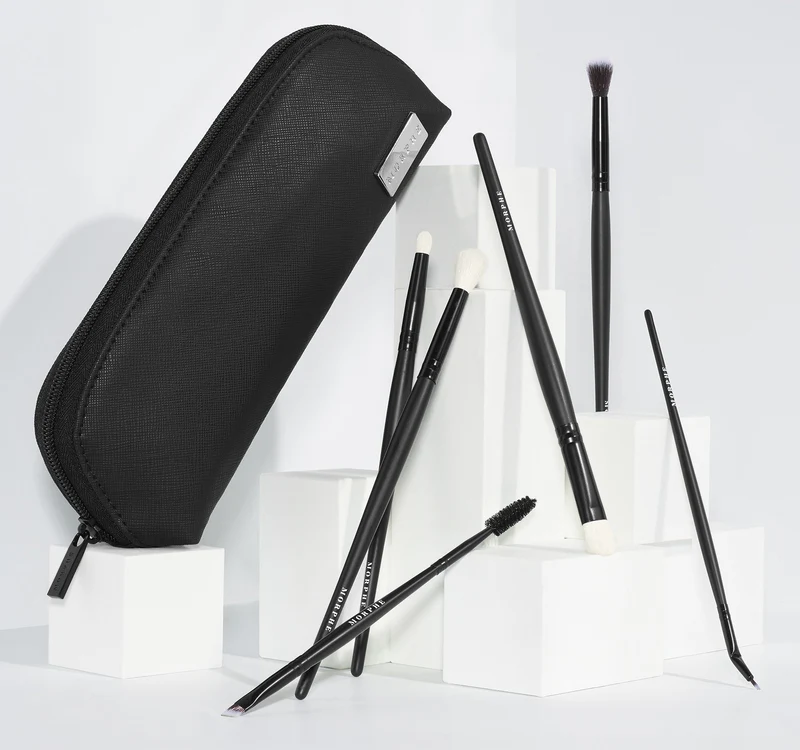 EYE STUNNERS 6-PIECE EYE BRUSH