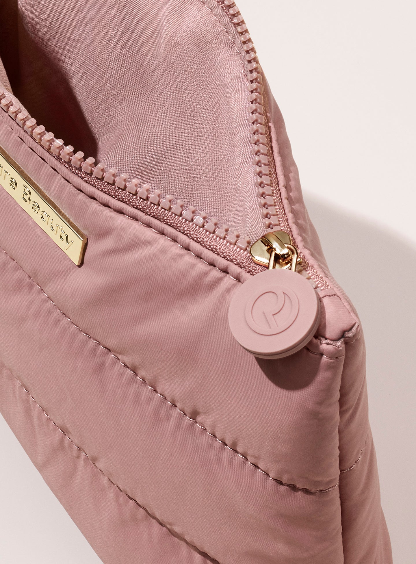 PUFFY MAKEUP BAG MAUVE